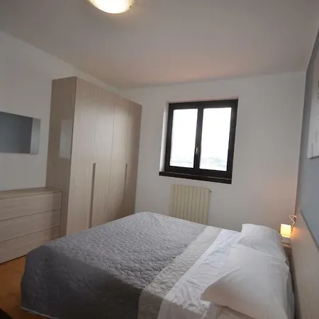 Varennahouse Michyhouse فارينا